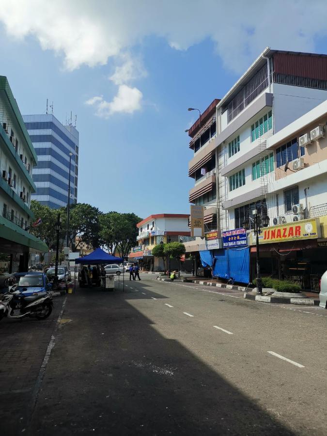 Red Tomato Hotel Labuan Ngoại thất bức ảnh